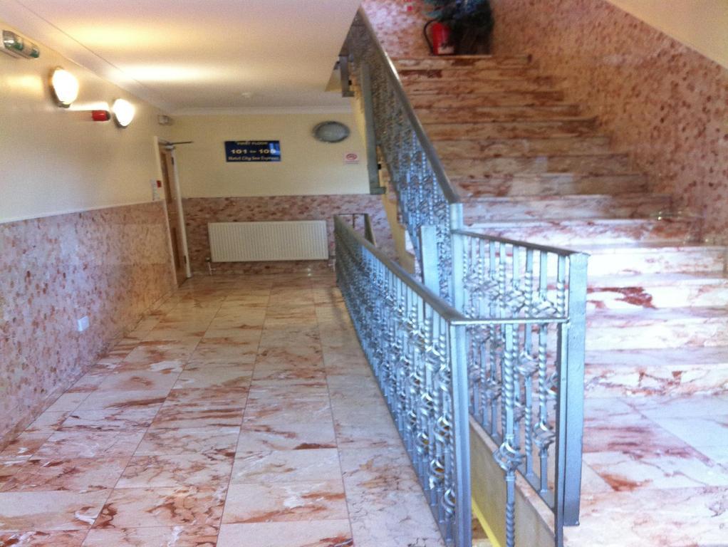 City Inn Express Hotel London Bagian luar foto